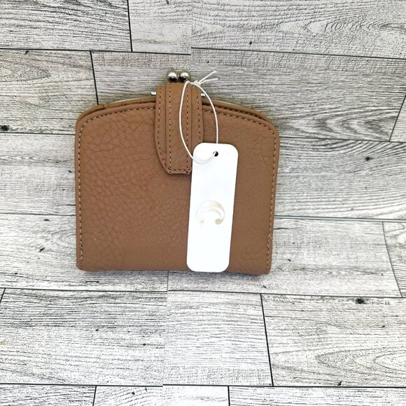 NWT Brown‎ Charming Charlie Medium Coin Purse Wallet - Picture 1 of 6